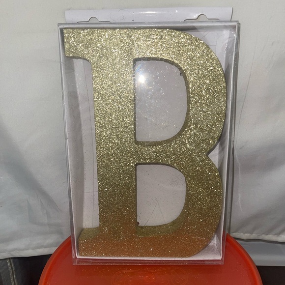 Gold Glitter Letters - Picture 6 of 16